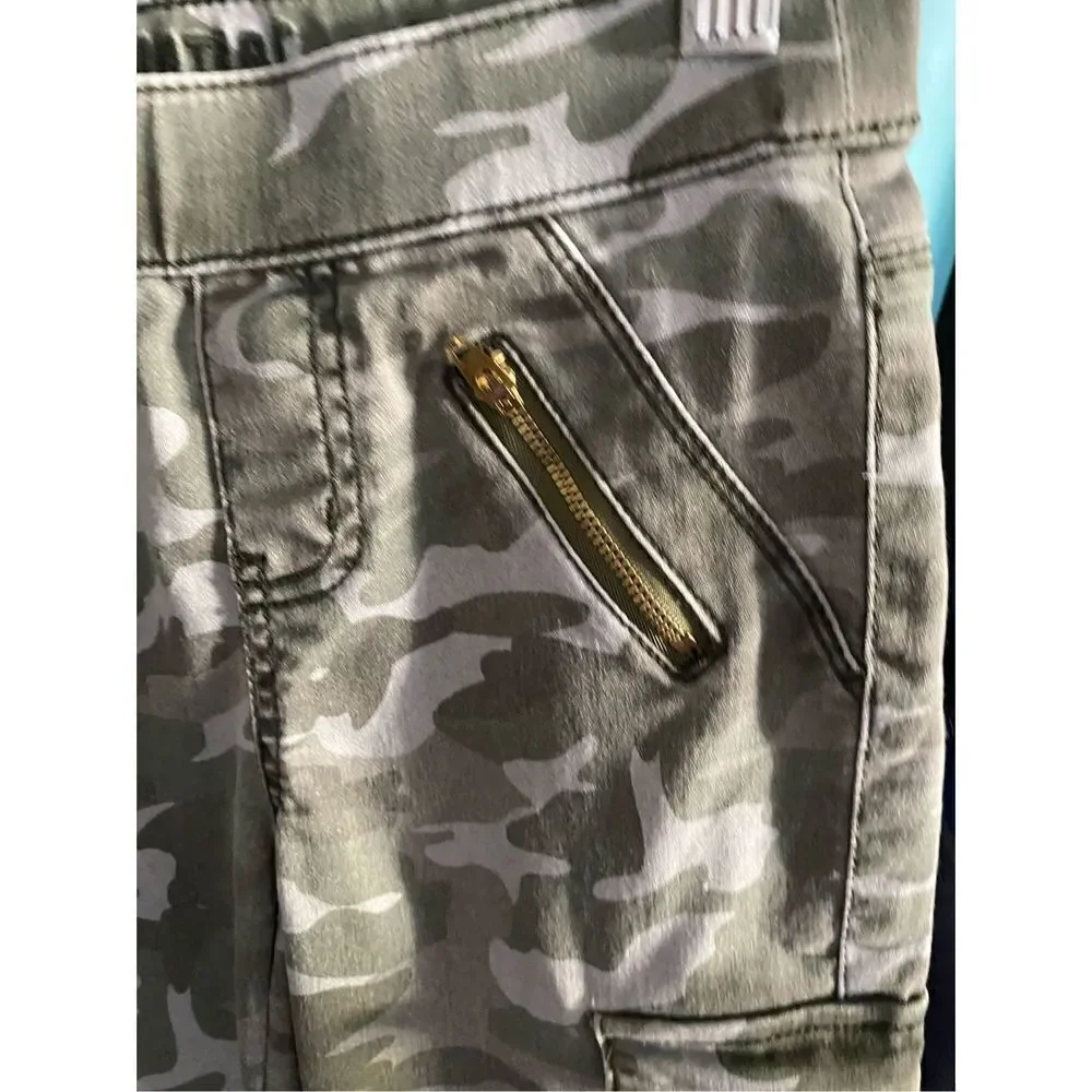 Justice girls, green camo stretch, cargo jeans, size 8